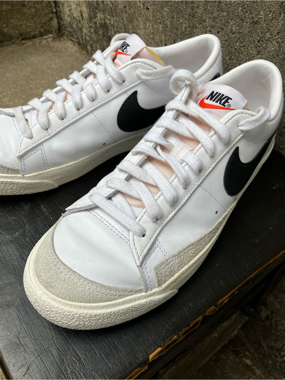 Nike Blazer Low ’77 Vintage White Black Size 8.5 DA6364-101
